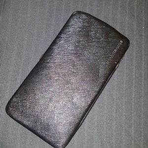 3/$15 Black Isaac Mizrahi Wallet